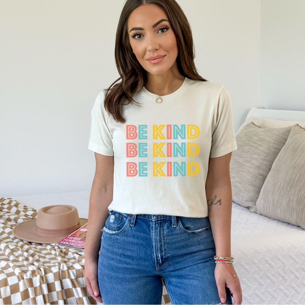 ๐2X HP๐ Be Kind Graphic Tee - Picture 1 of 3